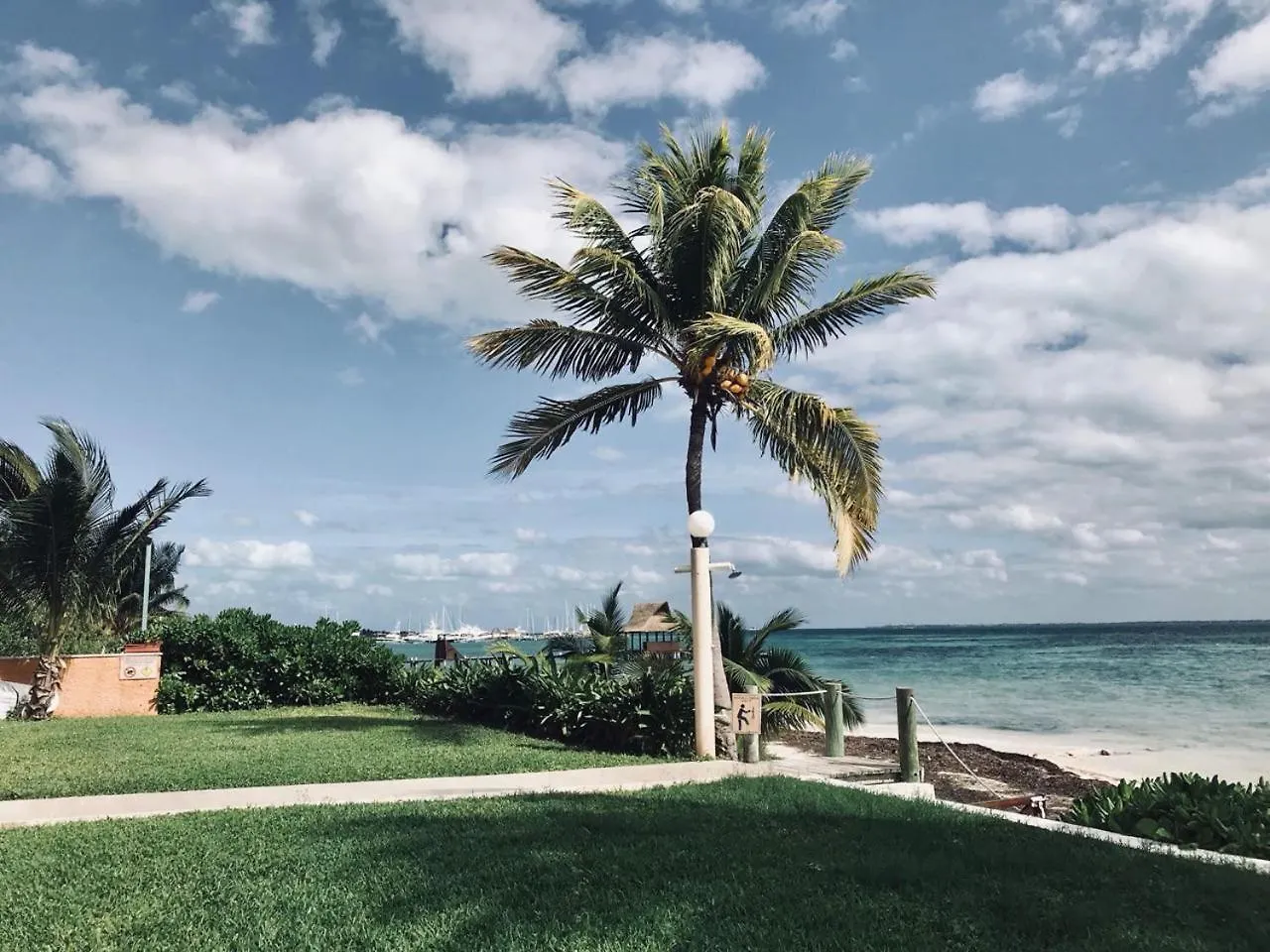 Flamingo Paradise Front By Cielo Maya Cancún Meksyk