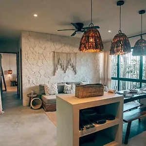 https://vida-tulum-jungle-apartment-7-with-daypass-hotel-bardo.tulum-hotels.net