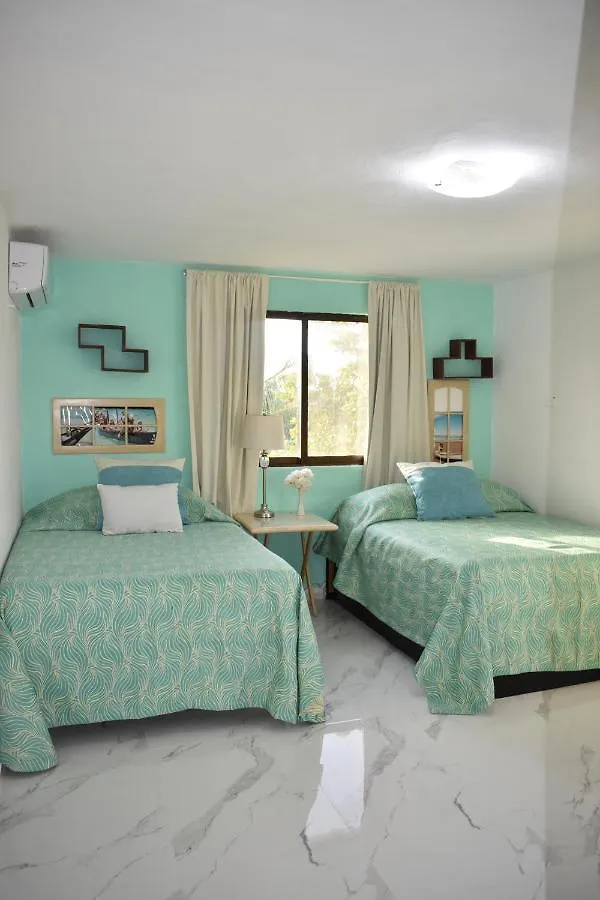 Flamingo Paradise Front By Cielo Maya Cancún 0*,  Meksyk